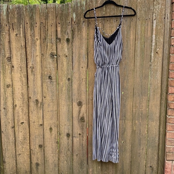 Striped Jumpsuit - Picture 3 of 5